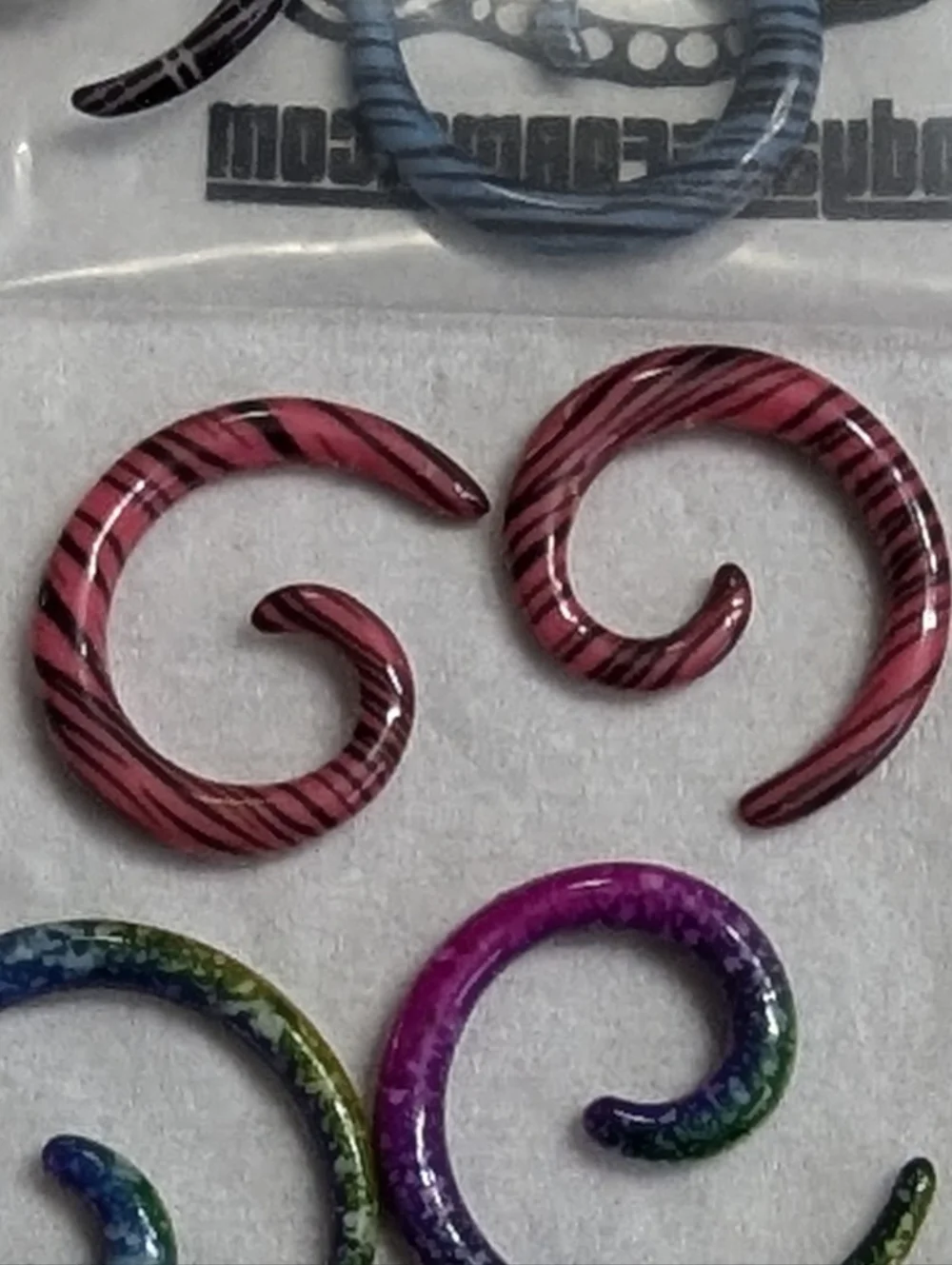 8g 🔥🔥Bundle deal 3 sets of 8g gauges plastic spiral tapers + 2 Extra Singles